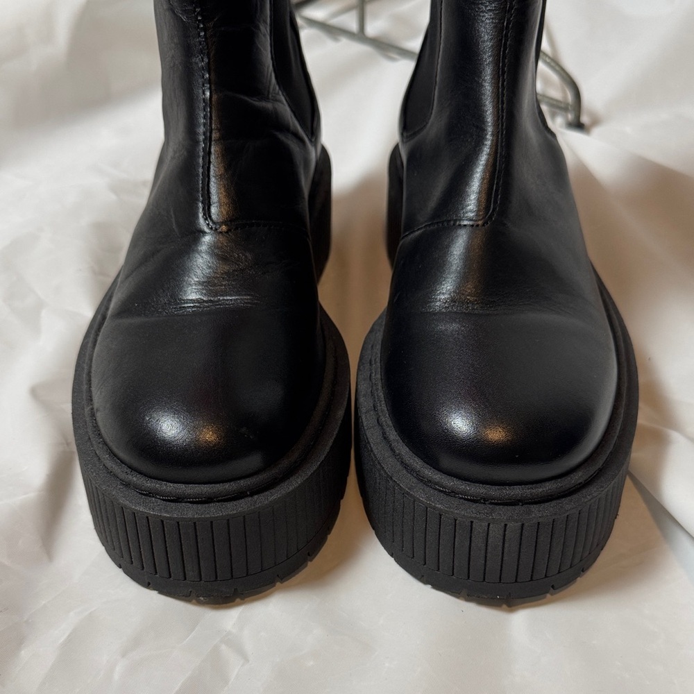 NWT Ten Points Black Alina Chelsea Boots - Picture 4 of 11